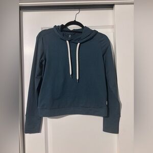 Vuori Women’s Essential Halo Hoodie
